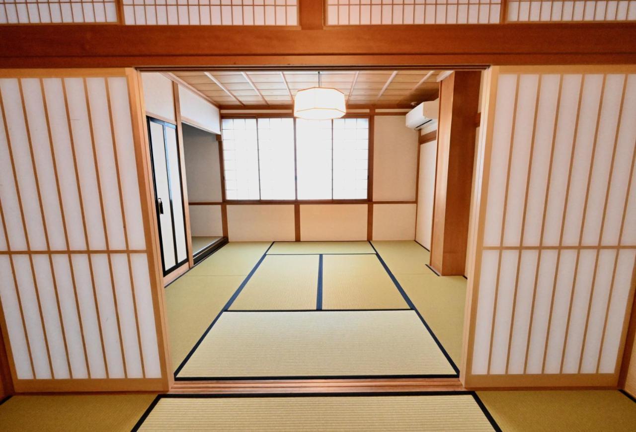 Manabi-Stay Takayama Sakura 提携駐車場利用可 古い町並みまで徒歩1分 最大9名宿泊可能な一等地で人工温泉を楽しむ Exteriér fotografie
